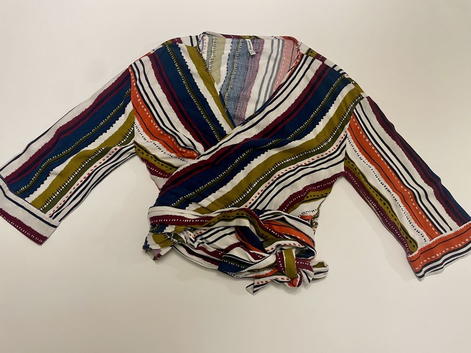 Camisa trespasse Stradivarius tamanho M. Nova