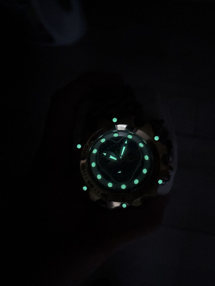 Invicta venom 16808