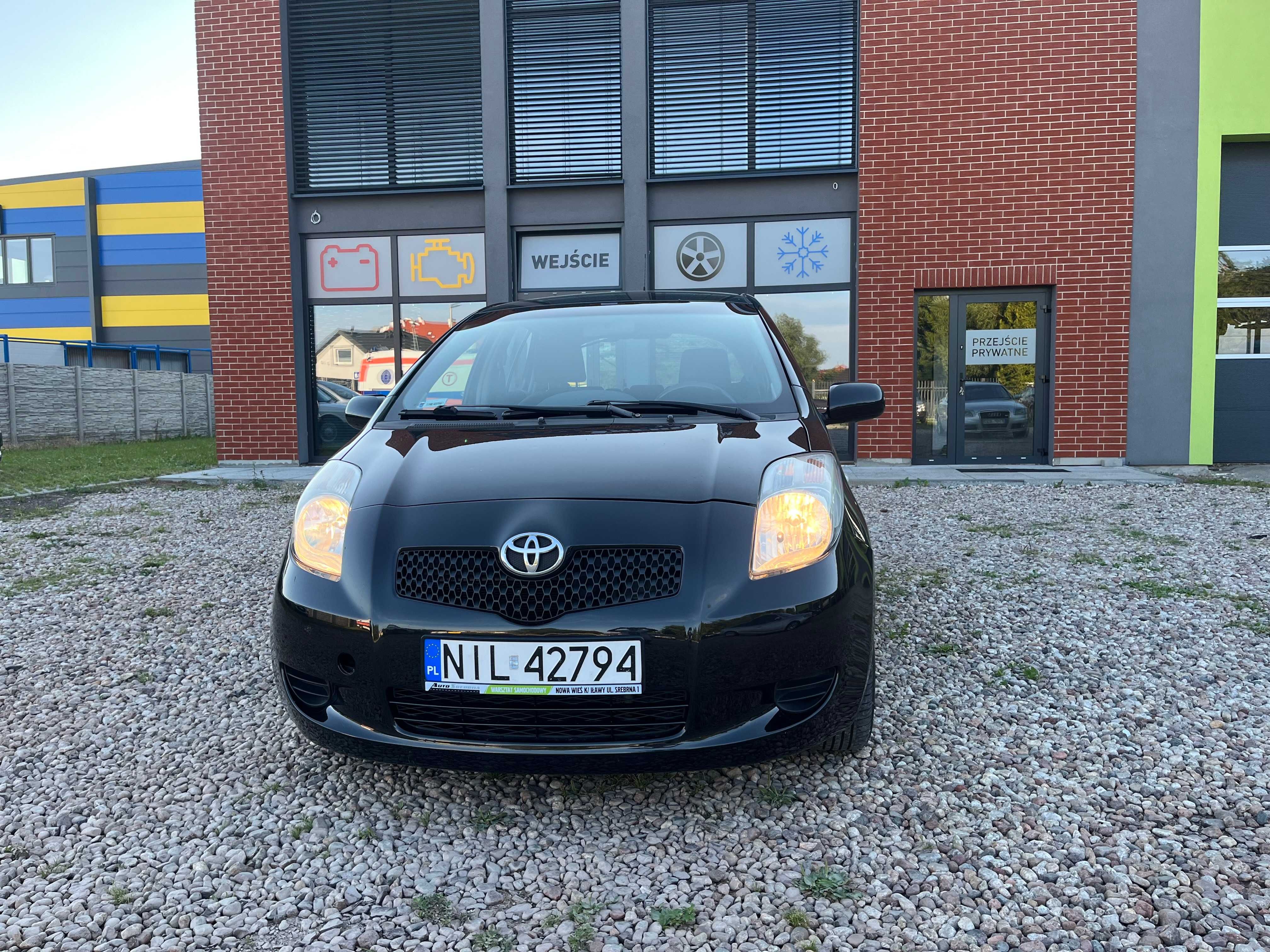 Toyota Yaris automat