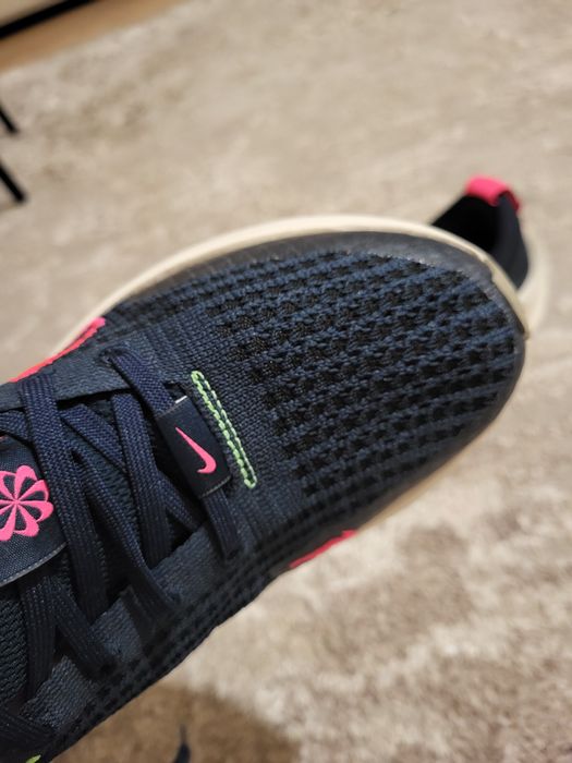 Кроссовки Nike женские, 38 размер