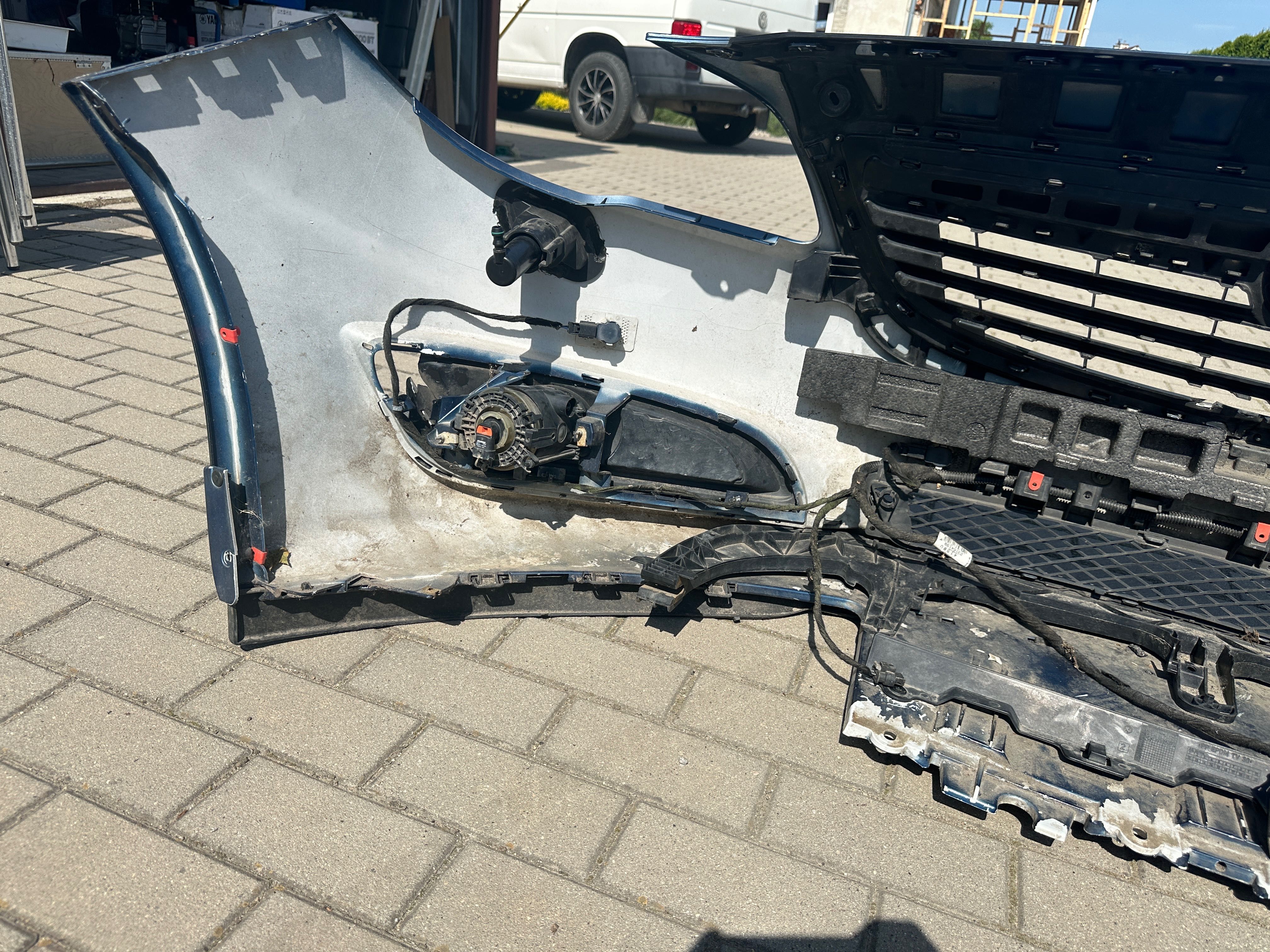 Zderzak przedni opel insignia AFL polift opc 4 PDC, spryski