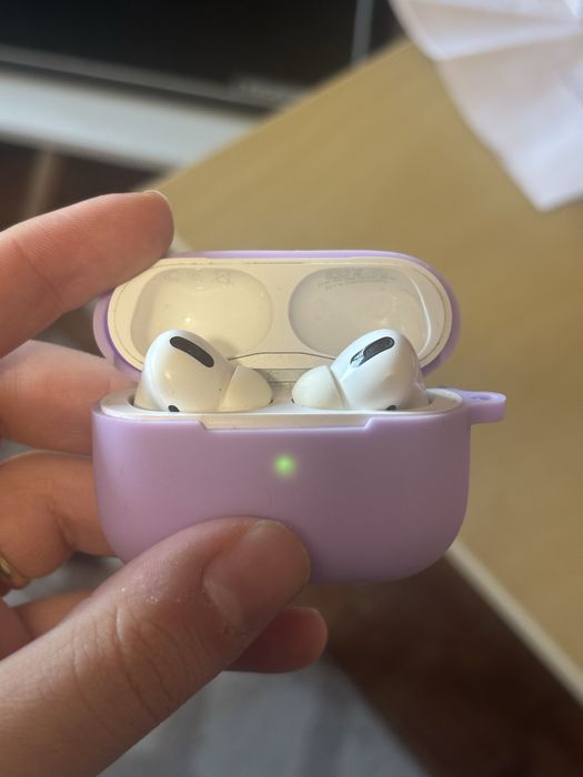 AirPods Pro 1ª Geração – Bom Estado