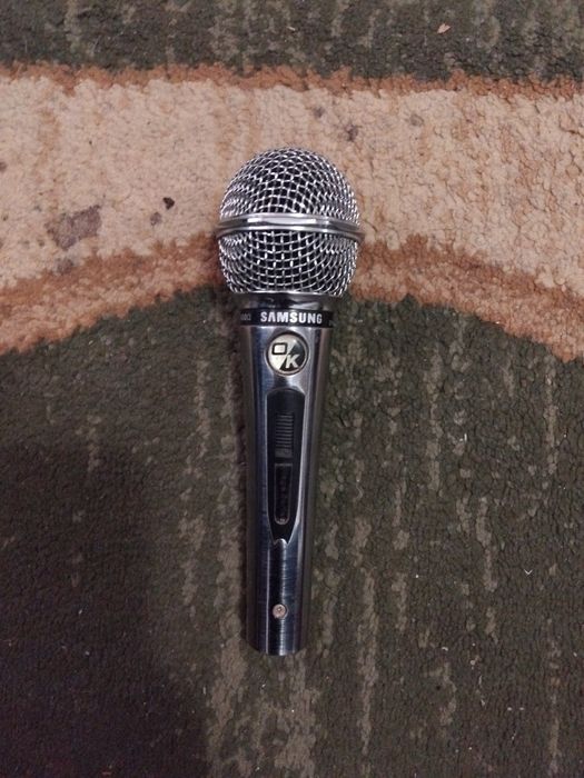 Продам мікрофон самсунг