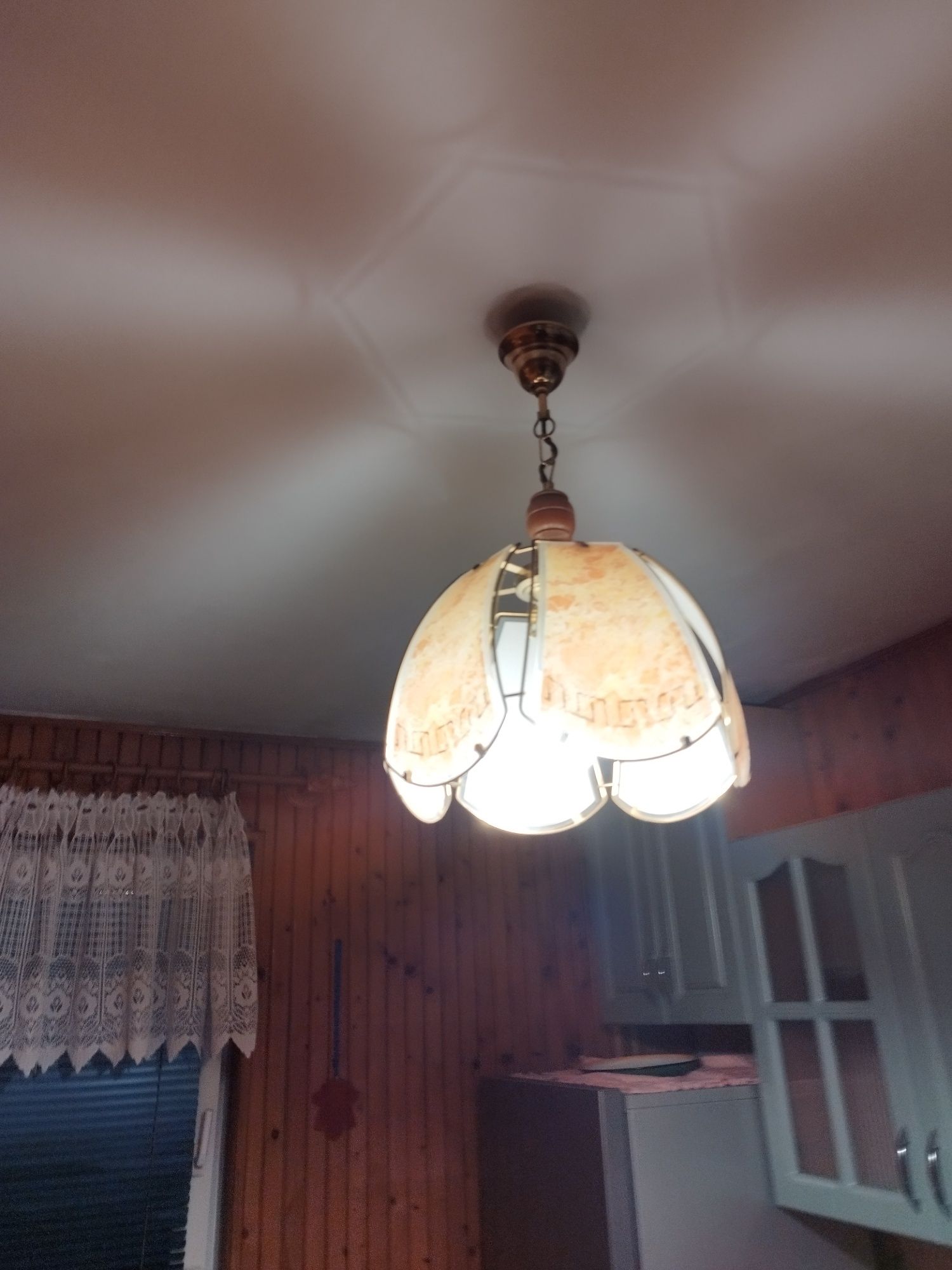 Kuchenna lampa używana