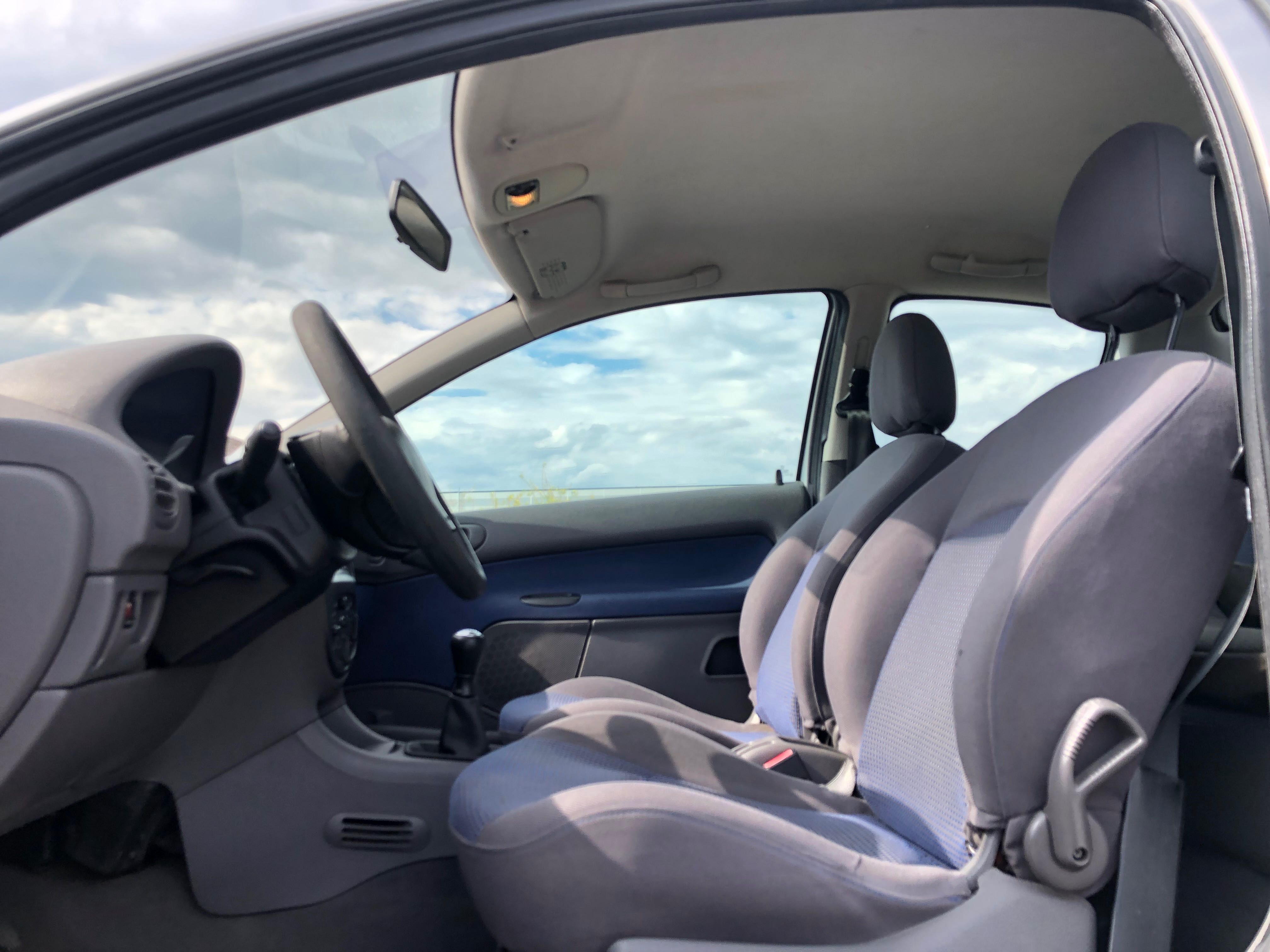 Peugeot 206 1.4 HDI Klimatyzacja Sprawny Ważne Opłaty