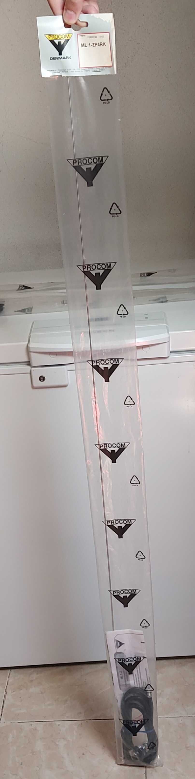 3 Antenas 1/4 Onda Procom ML 1-ZP4RK Banda 80MHz com suporte e cabo