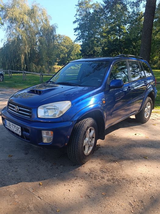 Toyota RAV4 z napędem 4x4 doinwestowana