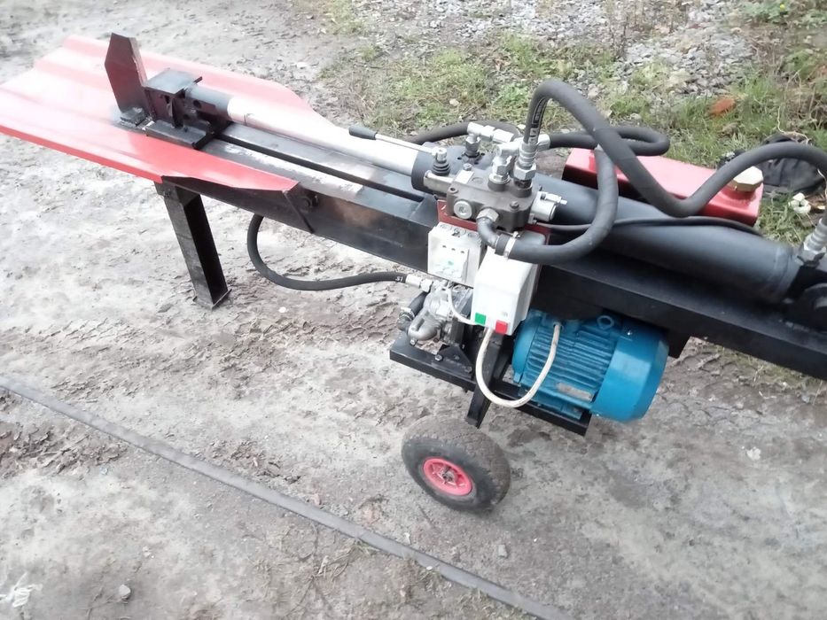 Дровокол гідравлічний м.Лебедин