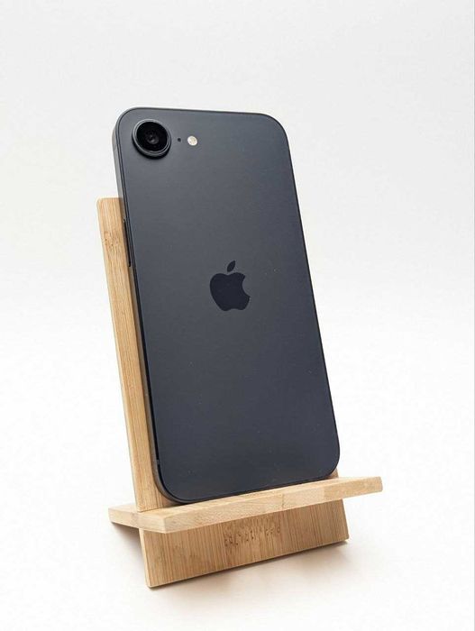 Smartfon Apple iPhone 16e 8 GB / 128 GB 5G czarny