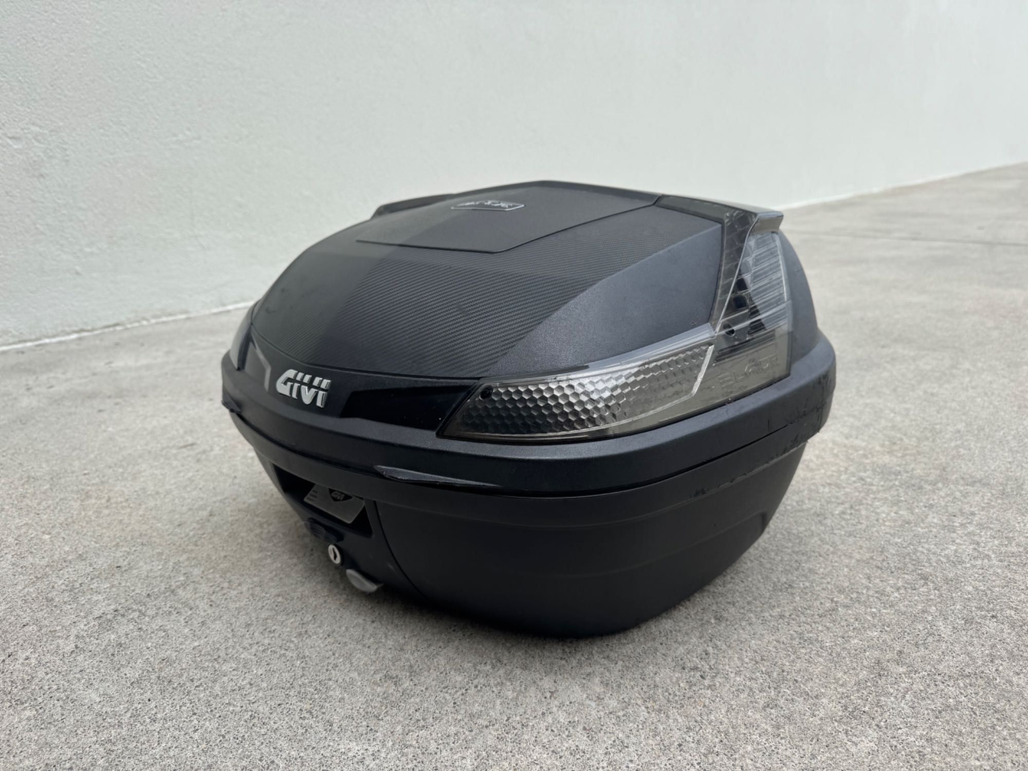 Mala Givi com suporte