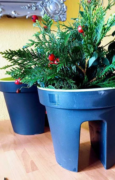 Donice  duze,niestandardowe  na balkonowa balustrade ,Kolor grafit .