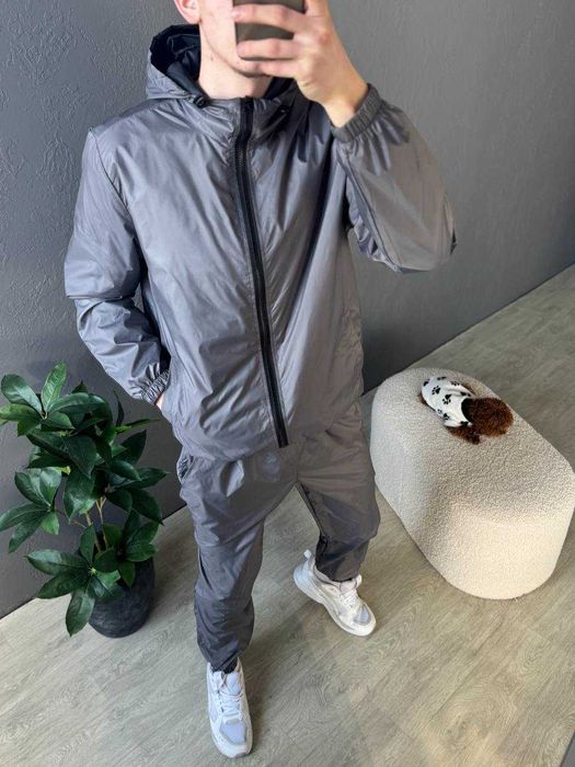 Мужской спортивный костюм весна осень из плащевки с капюшоном серый