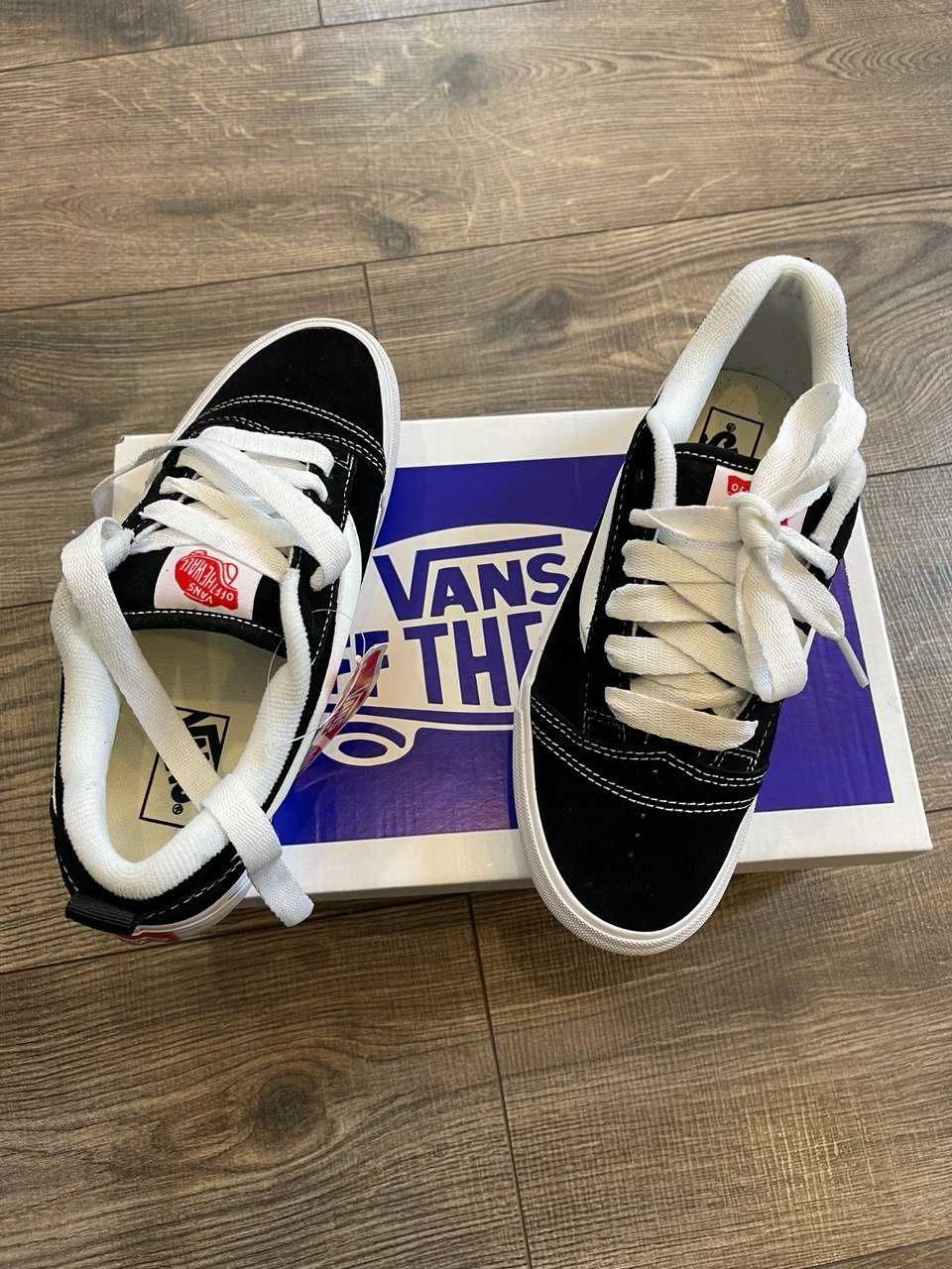 Жіночі кросівки Vans Knu Skool Platform чорний з білим 033 ХІТ