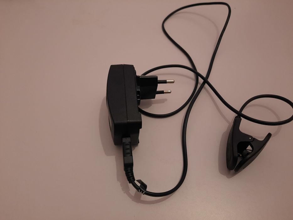 Vendo carregador para Garmin 910xt