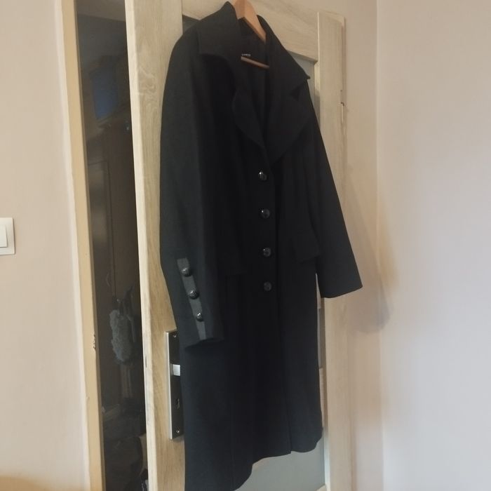 Nowy wełniany czarny płaszcz Gerry Weber rozmiar 46
46 cm ramiona 
63