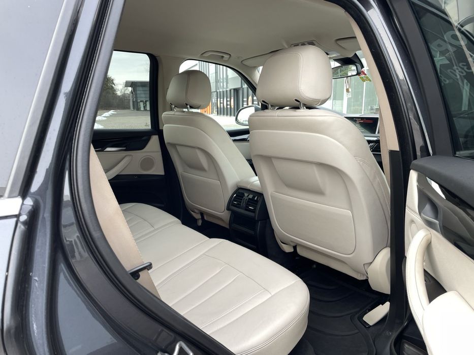 BMW  X 5  F 15  3.0дизель. твін турбо.