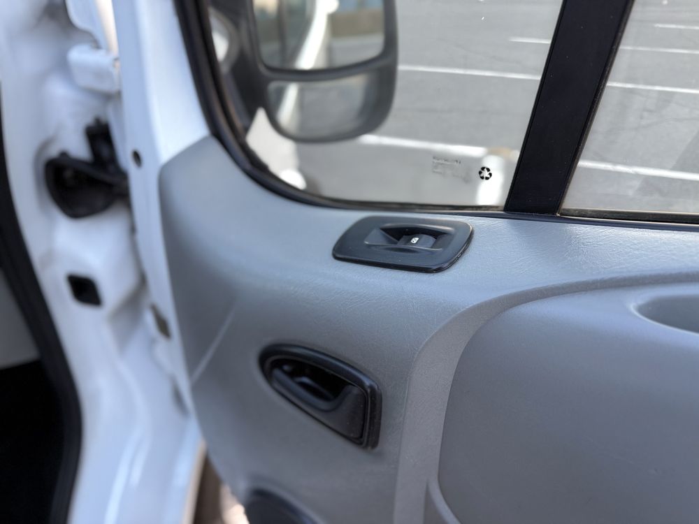 Бус Opel Vivaro 2006 (1.9dCi) мінівен, можливий обмін vito, trafic, t5