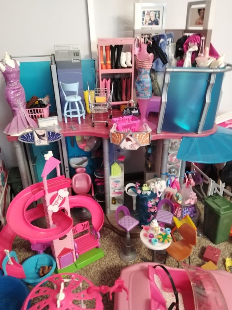 Barbie ogromny zestaw willa domek galeria konie ambulans dodatki unika