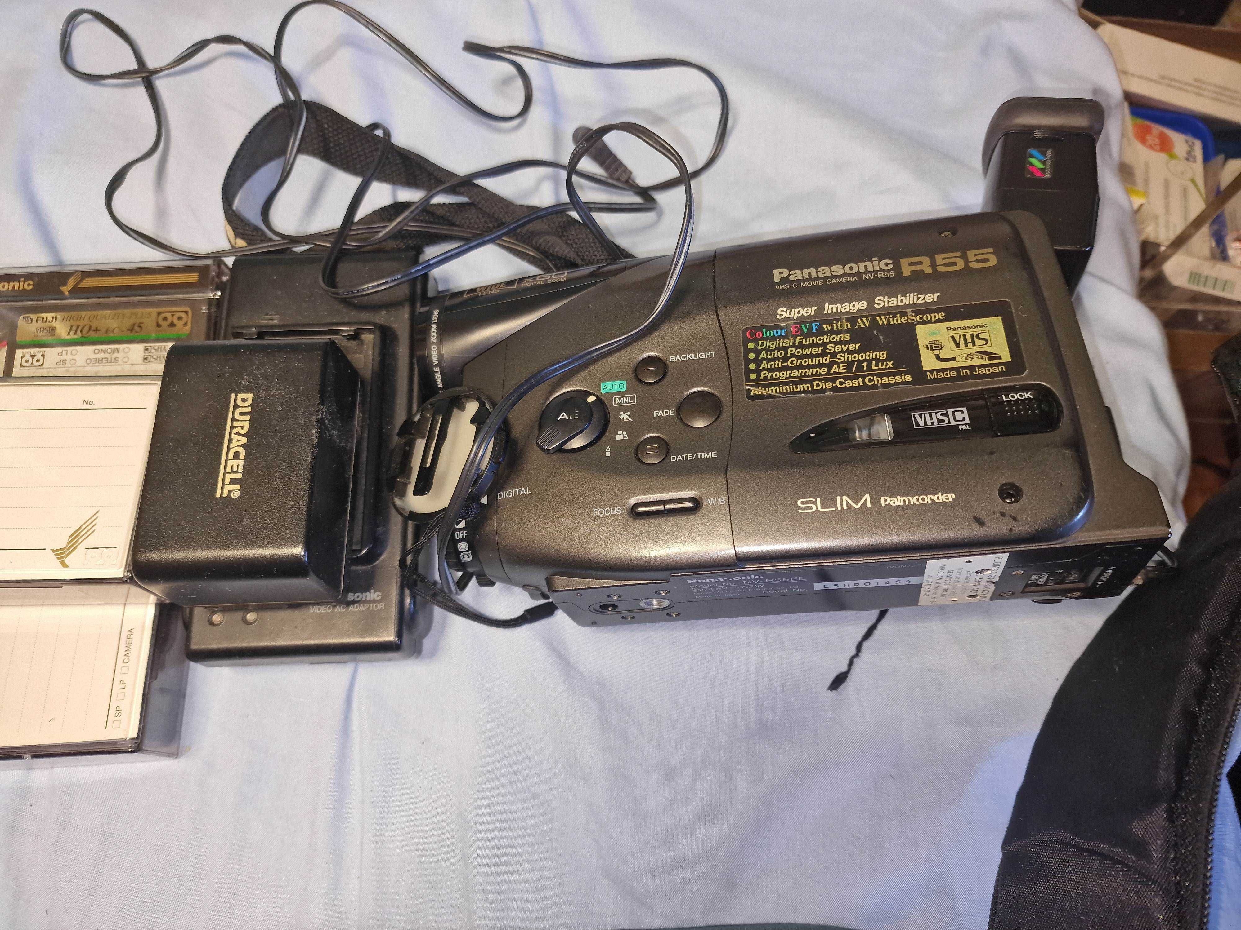 Kamera VHS-C Panasonic R55 +osprzęt, +torba=nie aktywne