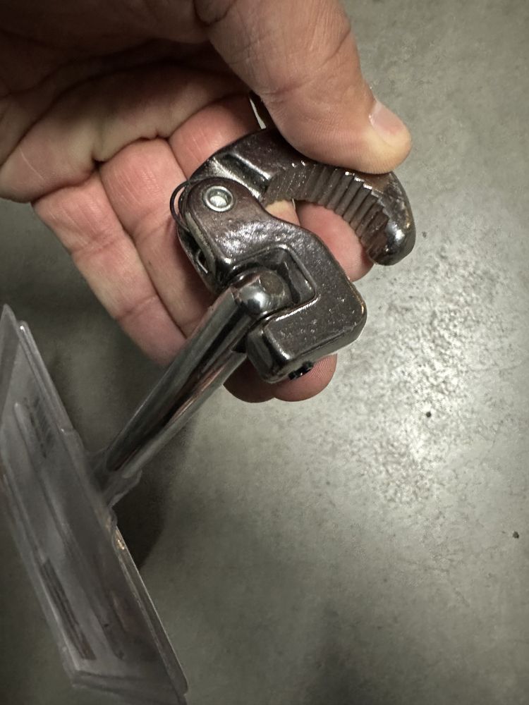 Klucz do zakręcania śrubunków na grzejnikach NOWY Dexter 32mm
