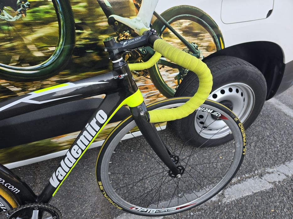 Bicicleta de pista carbono