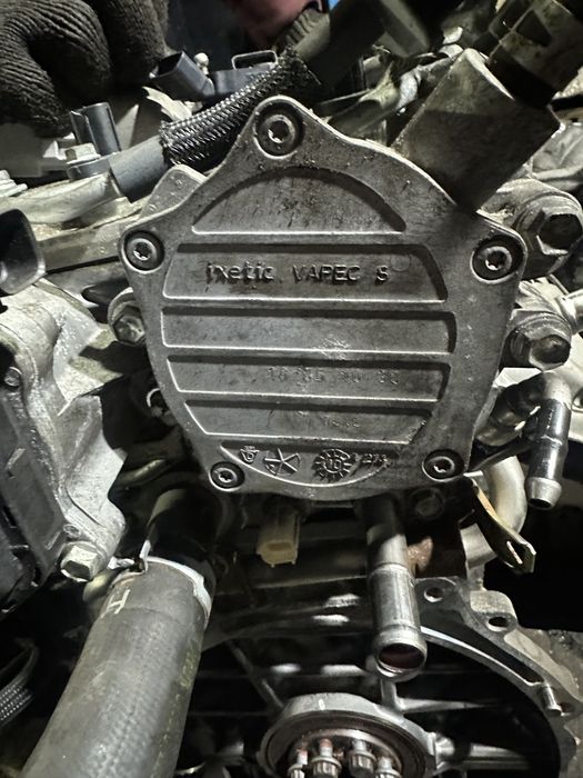 Насос вакуумний вакумний Toyota Avensis T27 09-15 1.8i 2.0i st567-m1