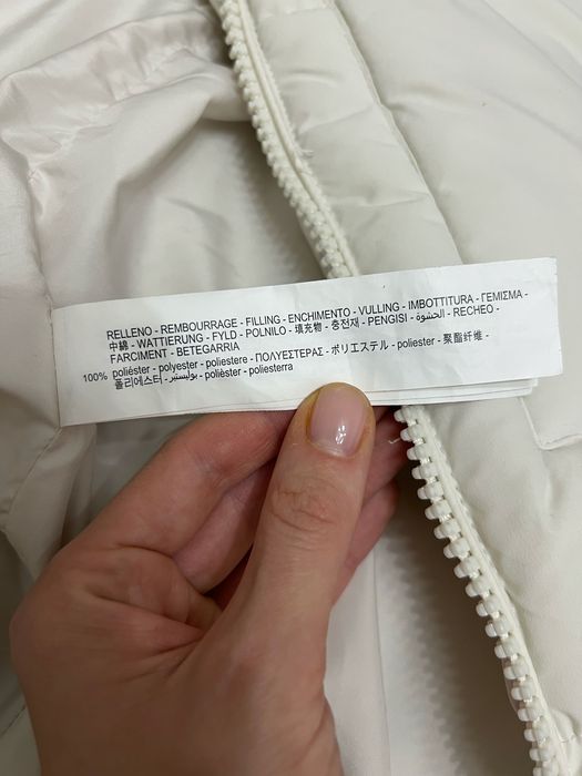 Зимова куртка ZARA жіноча, розмір XS, стан ідеальний.