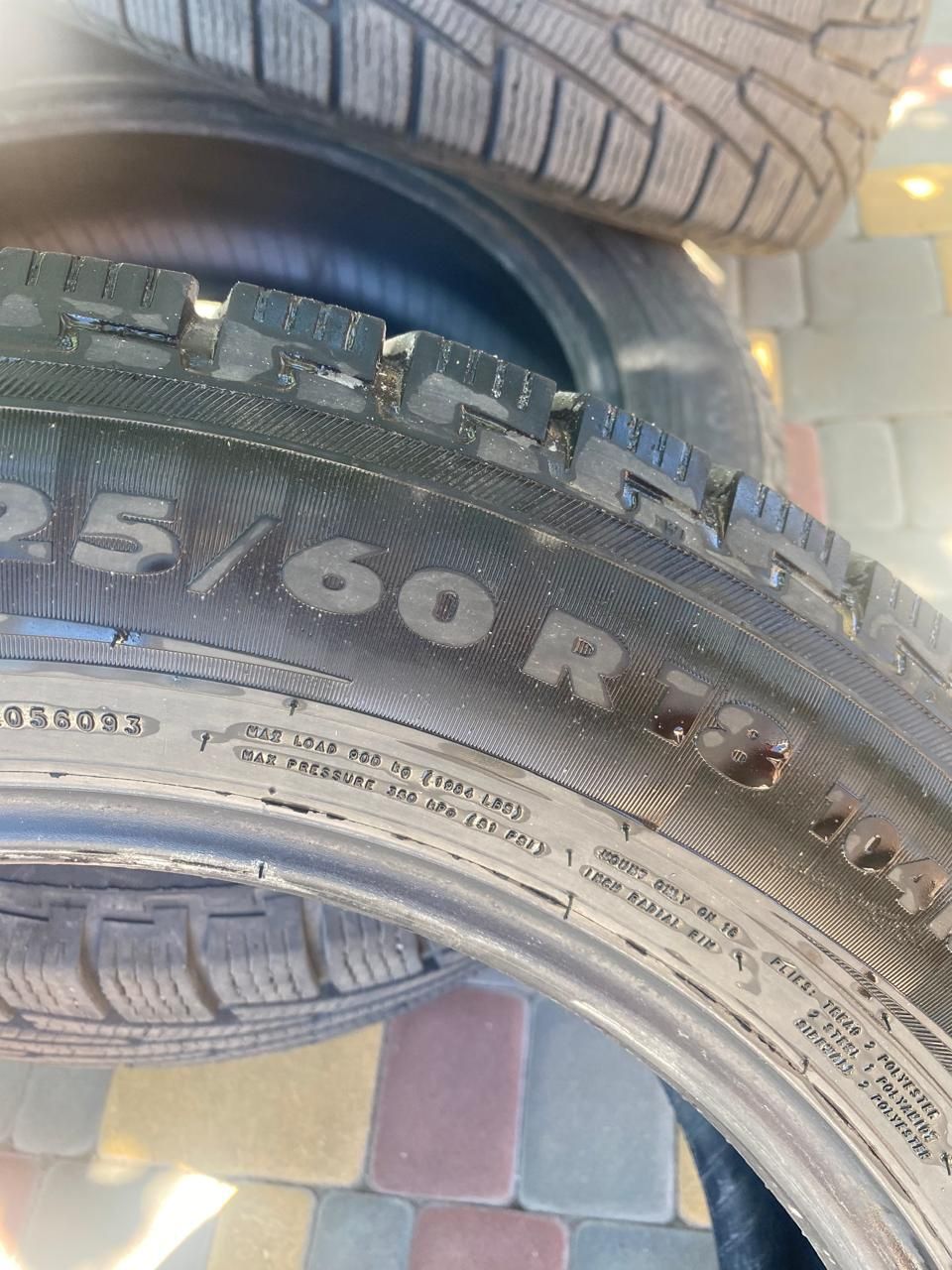 Продам ризину зимову NOKIAN NORDMAN RS2 SUV 225/60R18