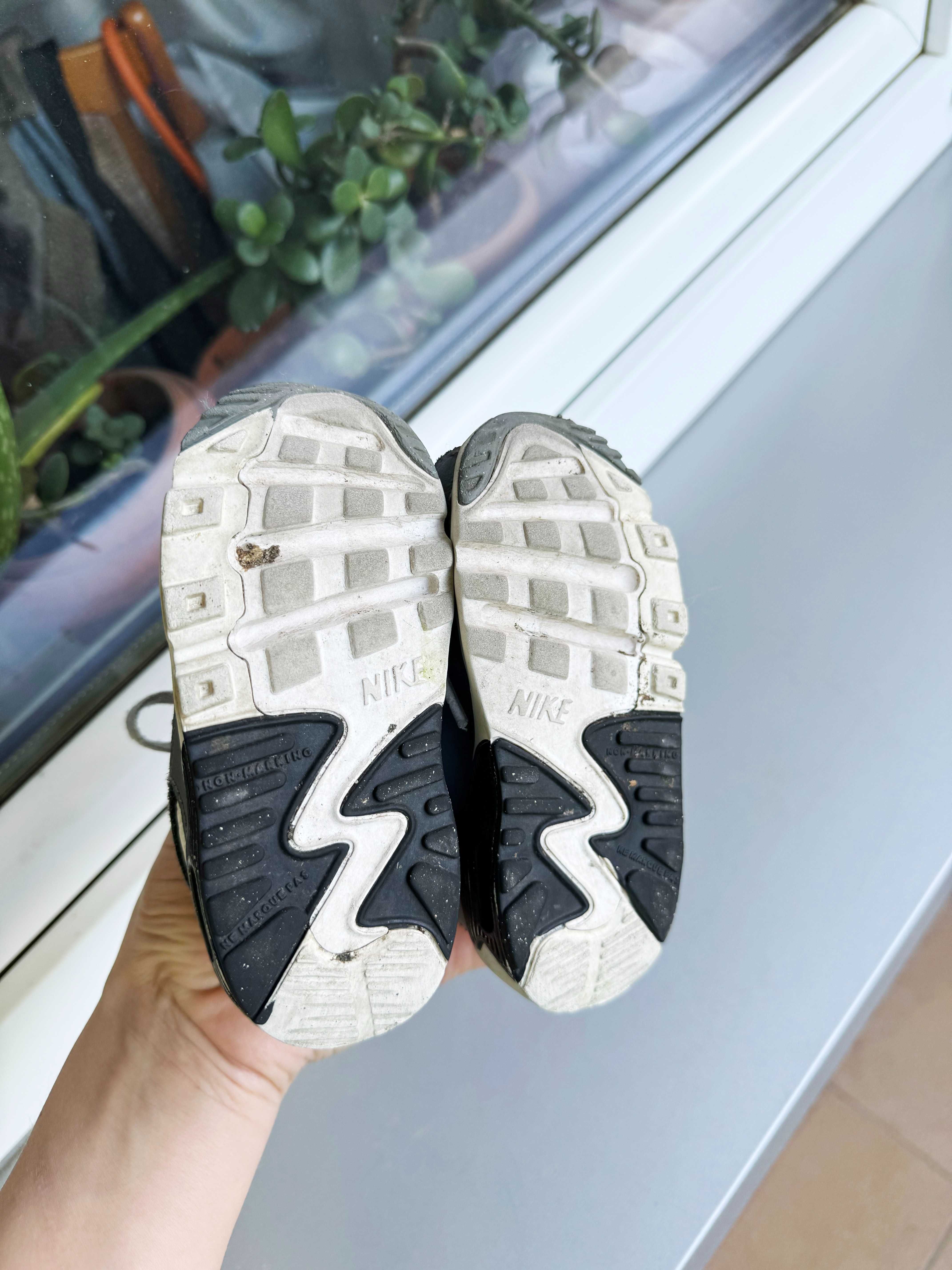 Buty nike  rozmiar 22 / Nike AirMax / Buty dziecięce