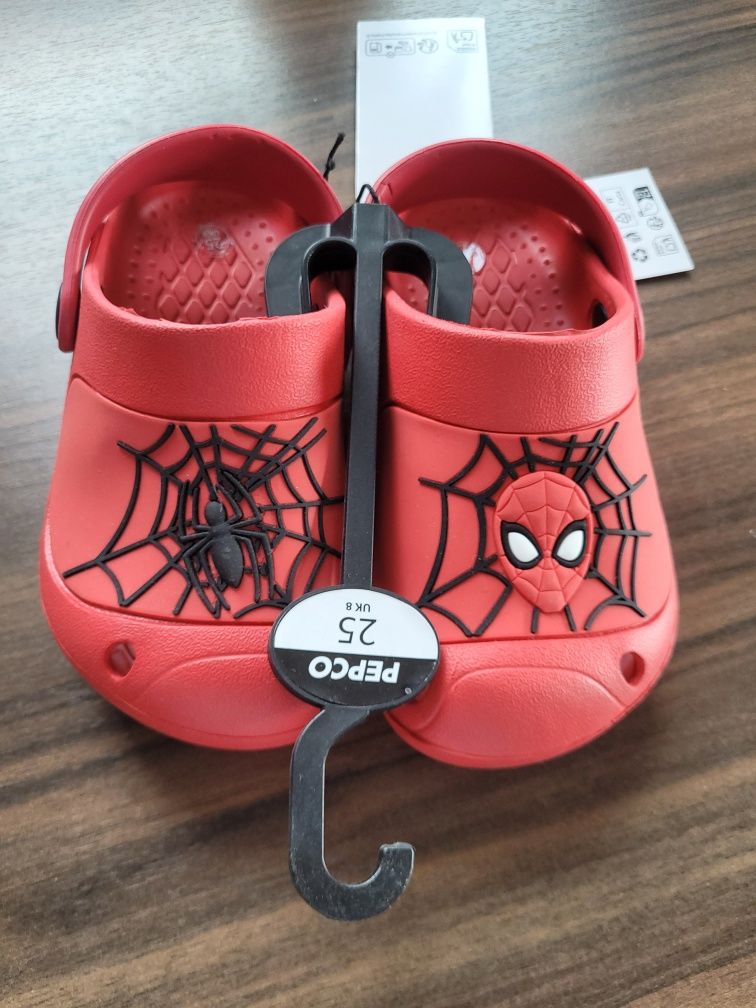 Buty spiderman rozmiar 25 pepco