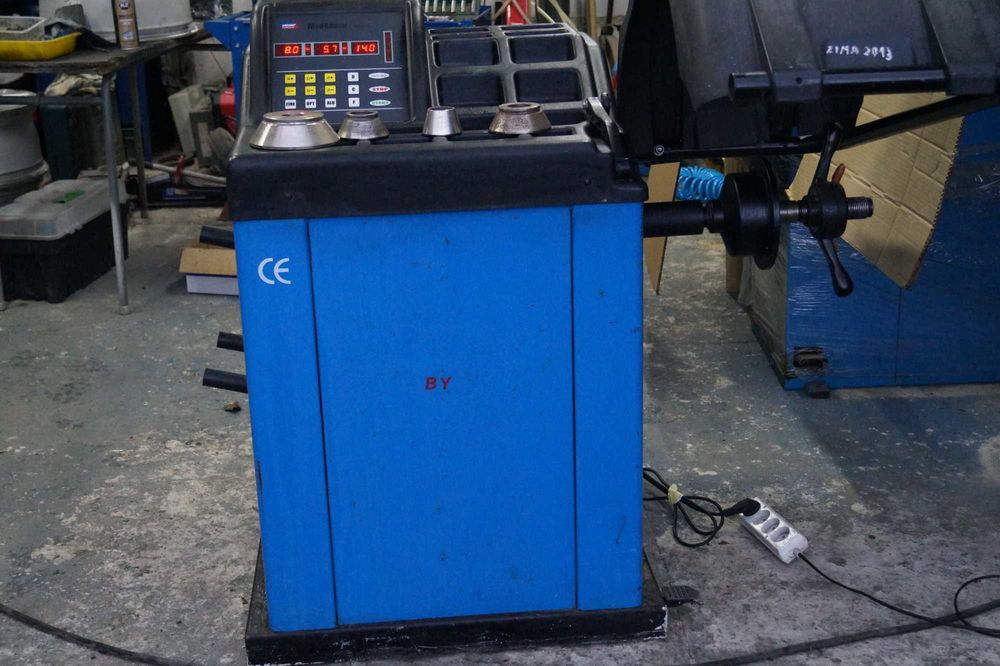 Wyważarka do kół samochodowych Variant  Service