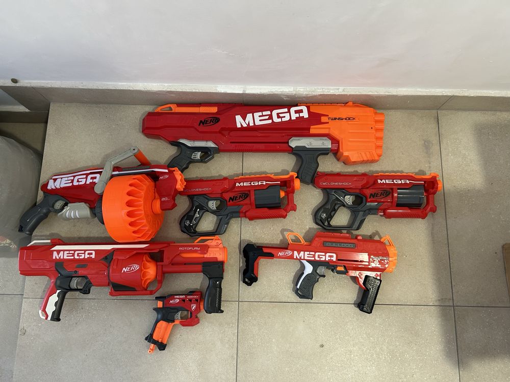 Бластери Nerf Mega