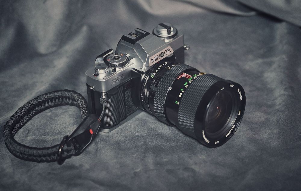 Analogowy aparat fotograficzny Minolta