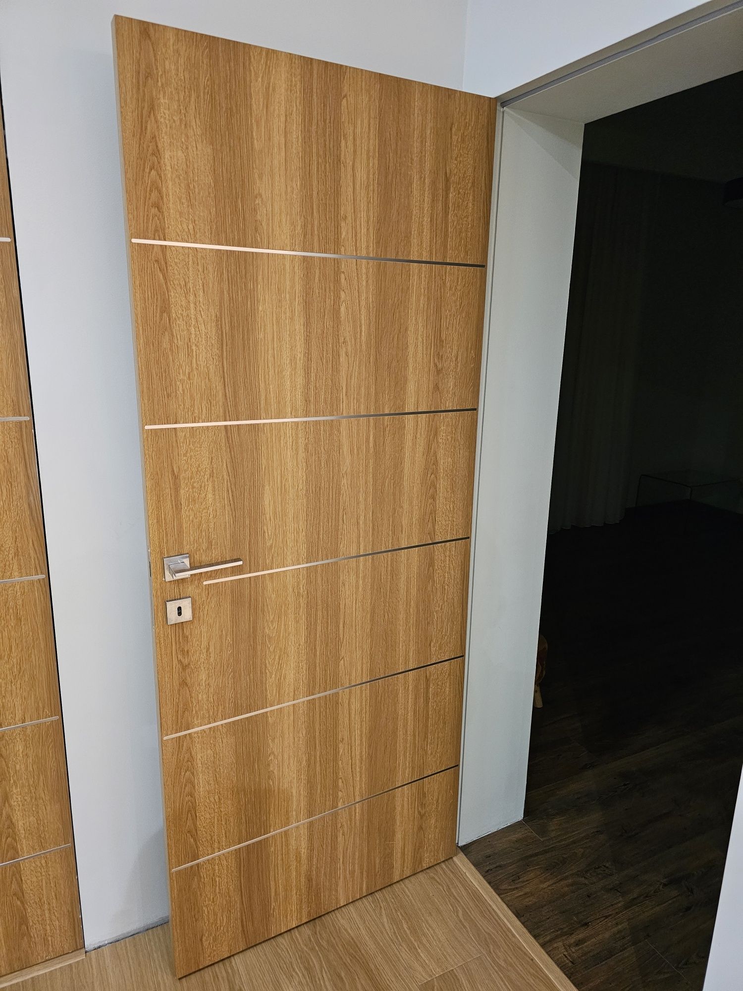 Sprzedam skrzydła drzwi z demontazu 80cm bezprzylgowe