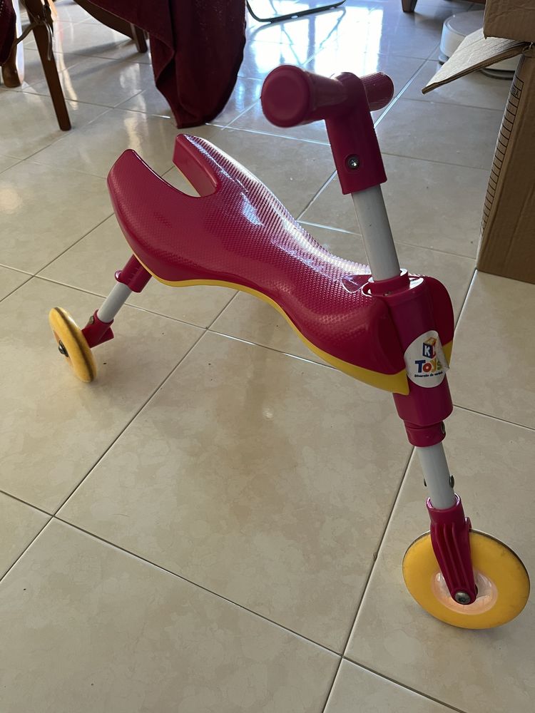 Tricilo equilibrio dobrável
