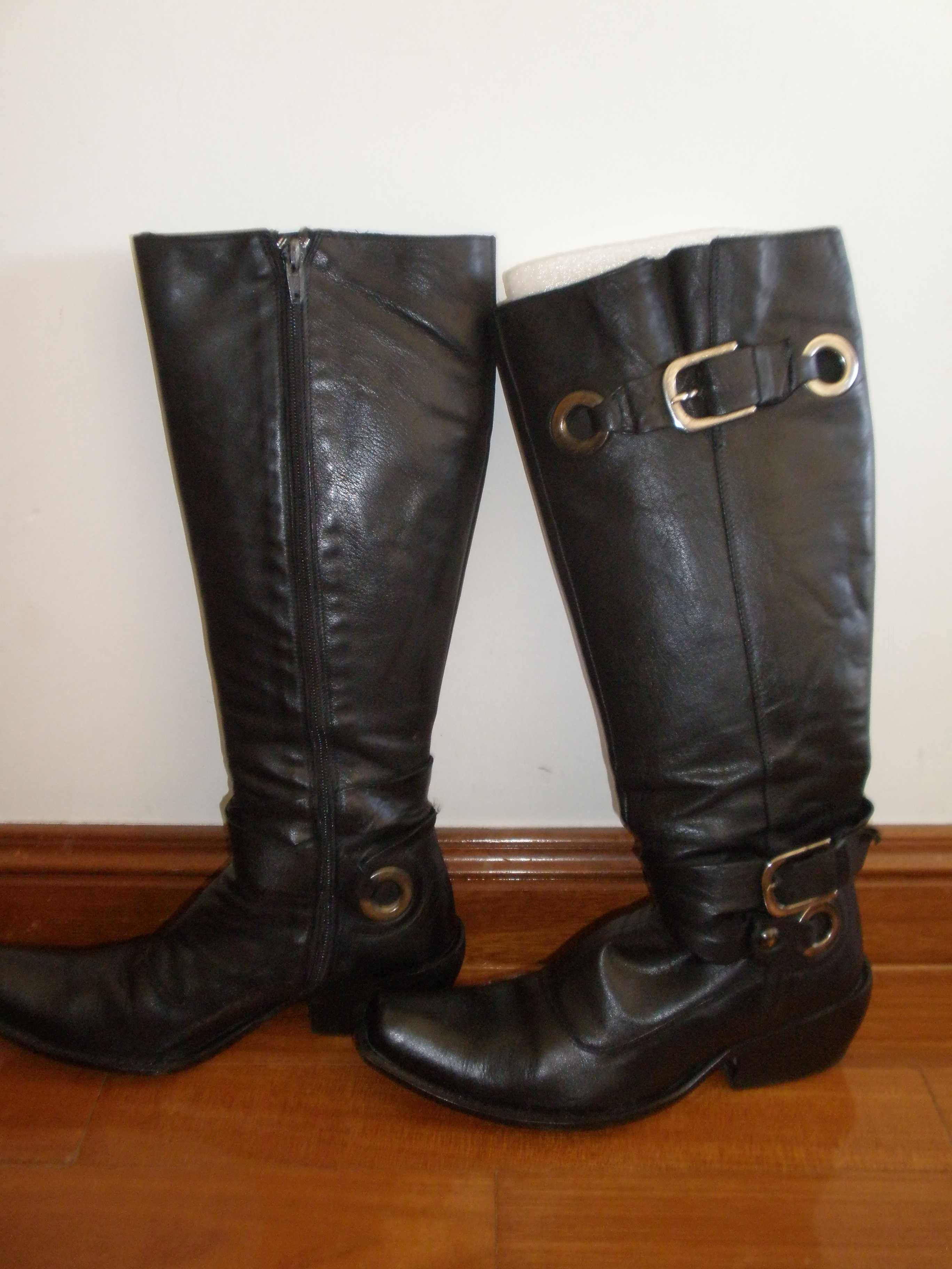 Botas de cano alto marca PROF