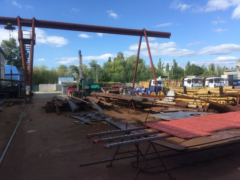 В оренду Цех 1400м.кв., майданчик 1600м.кв., з кранами, станками