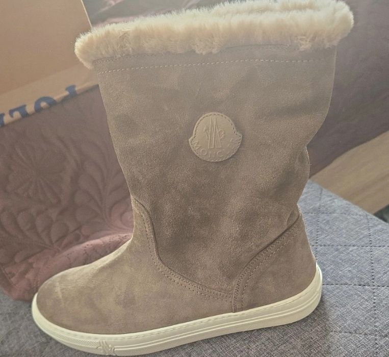 Buty damskie moncler