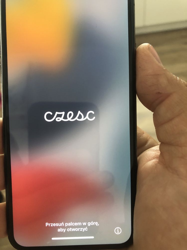 Iphone x uszkodzony wizualnie dobry