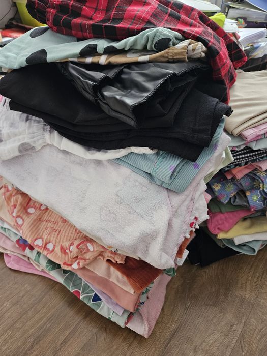 Ubrania dziewczęce 120 szt/ 116-128