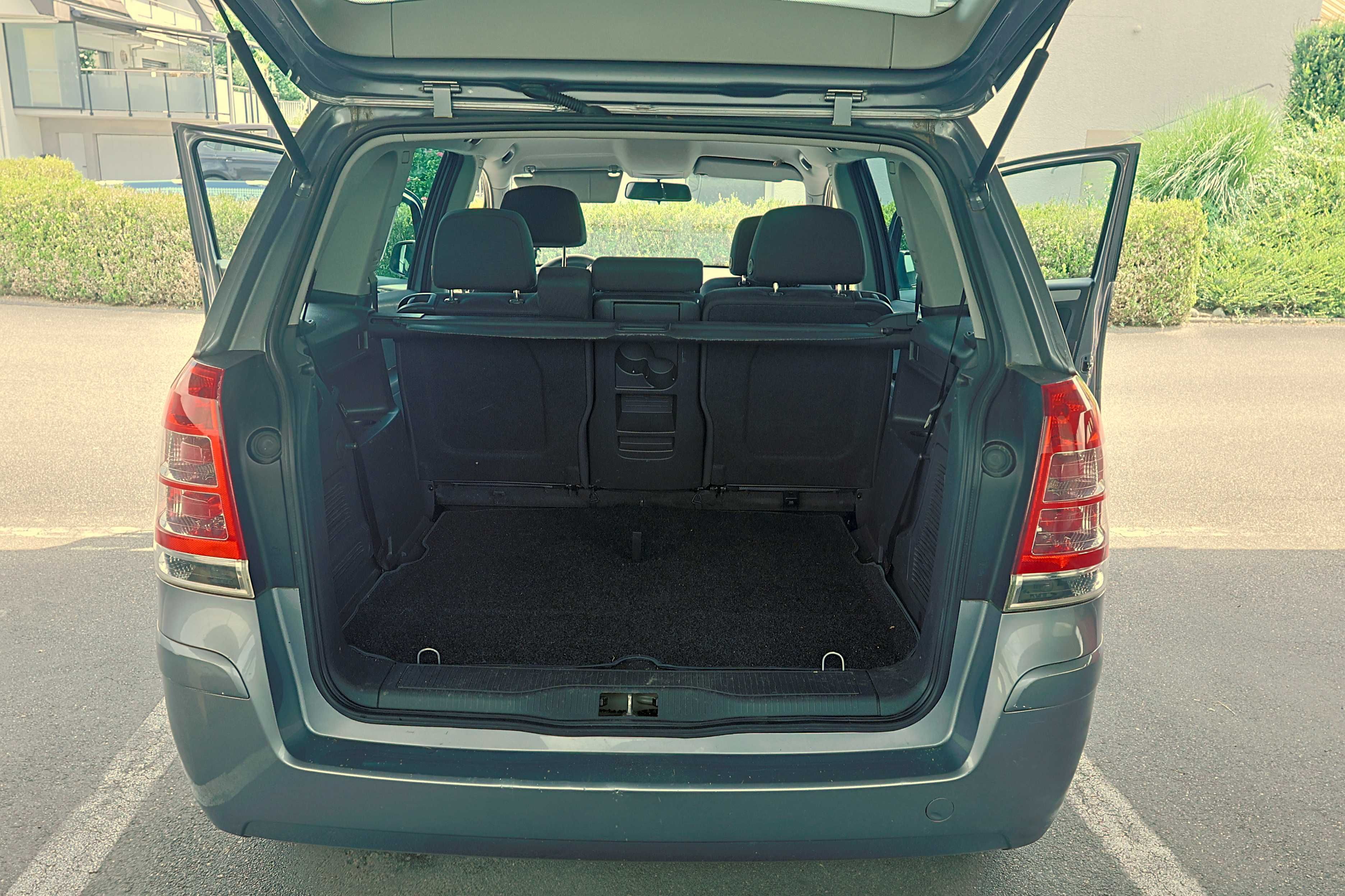 Sprzedam Opel Zafira B 1.8 Benzyna – Auto gotowe do jazdy!