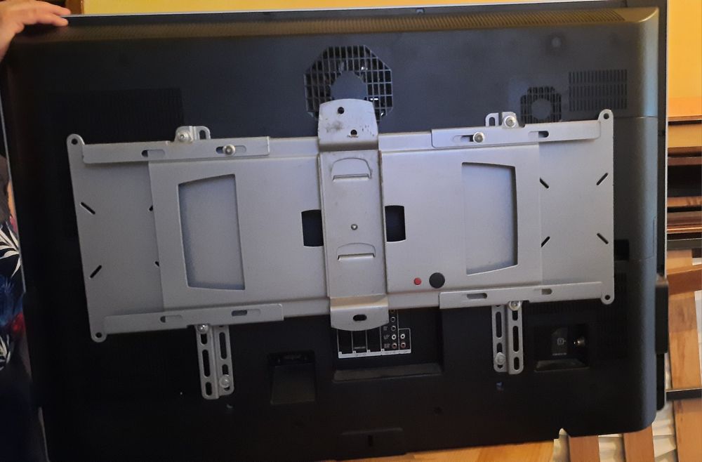 Televisão Sony bom estado. 1m. 40 polegadas.