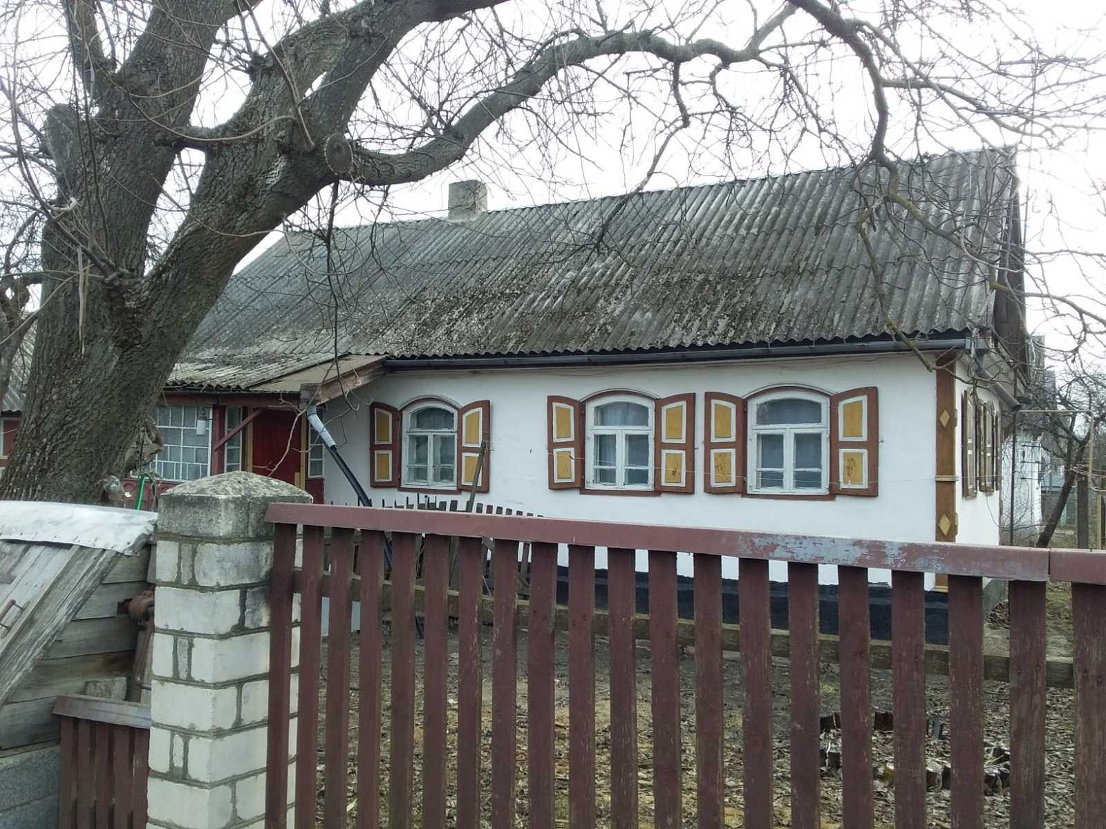 Приватний будинок у Черняхові