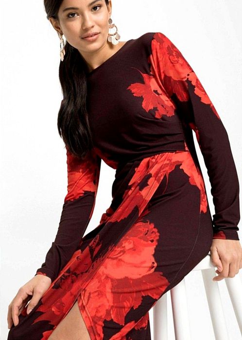 NOWA zjawiskowa suknia maxi z różami r. 44/46