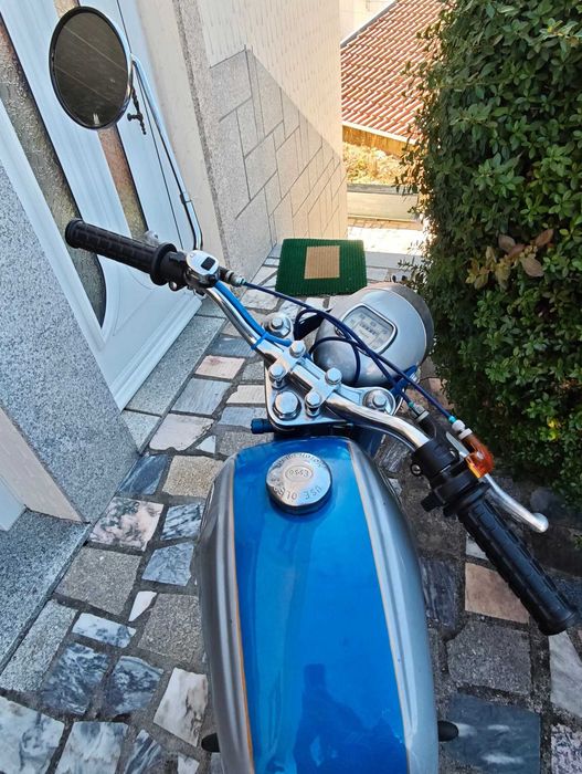 Motorizada Famel Periquito