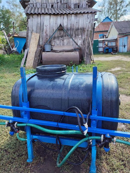 Продам оприскувач Сумська обл Роменський район.