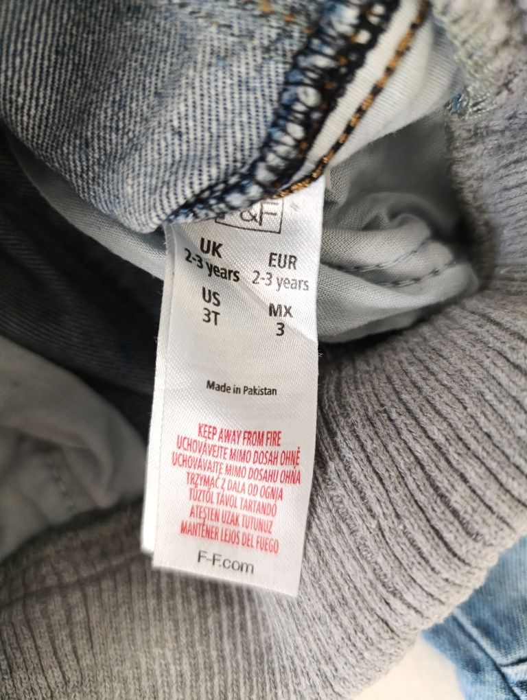 Spodnie jeansowe r. 98