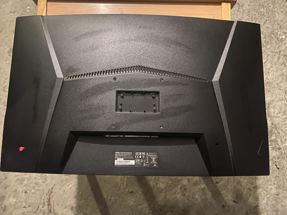 Monitor MSI Optix G27C4 curved