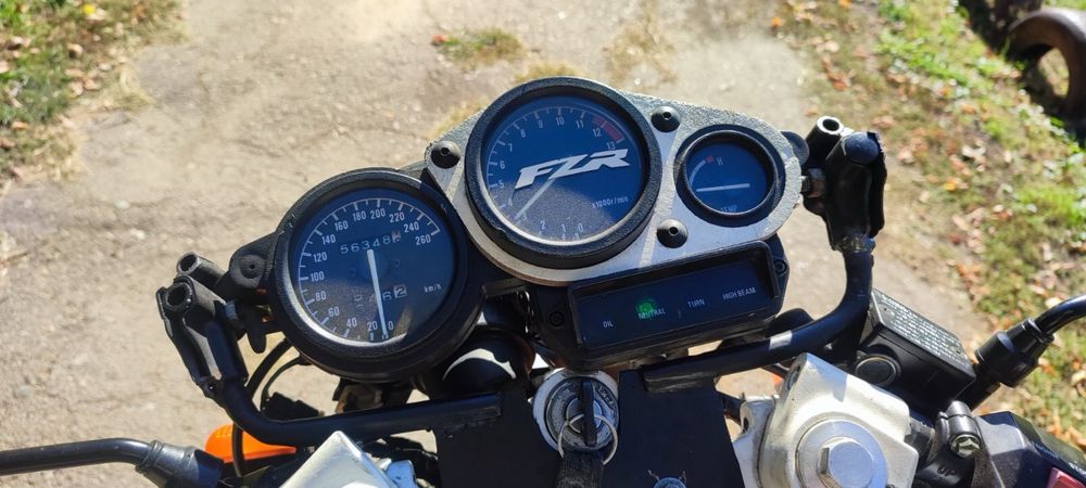 Продам YAMAHA FZR 600 на доках, на полном ходу