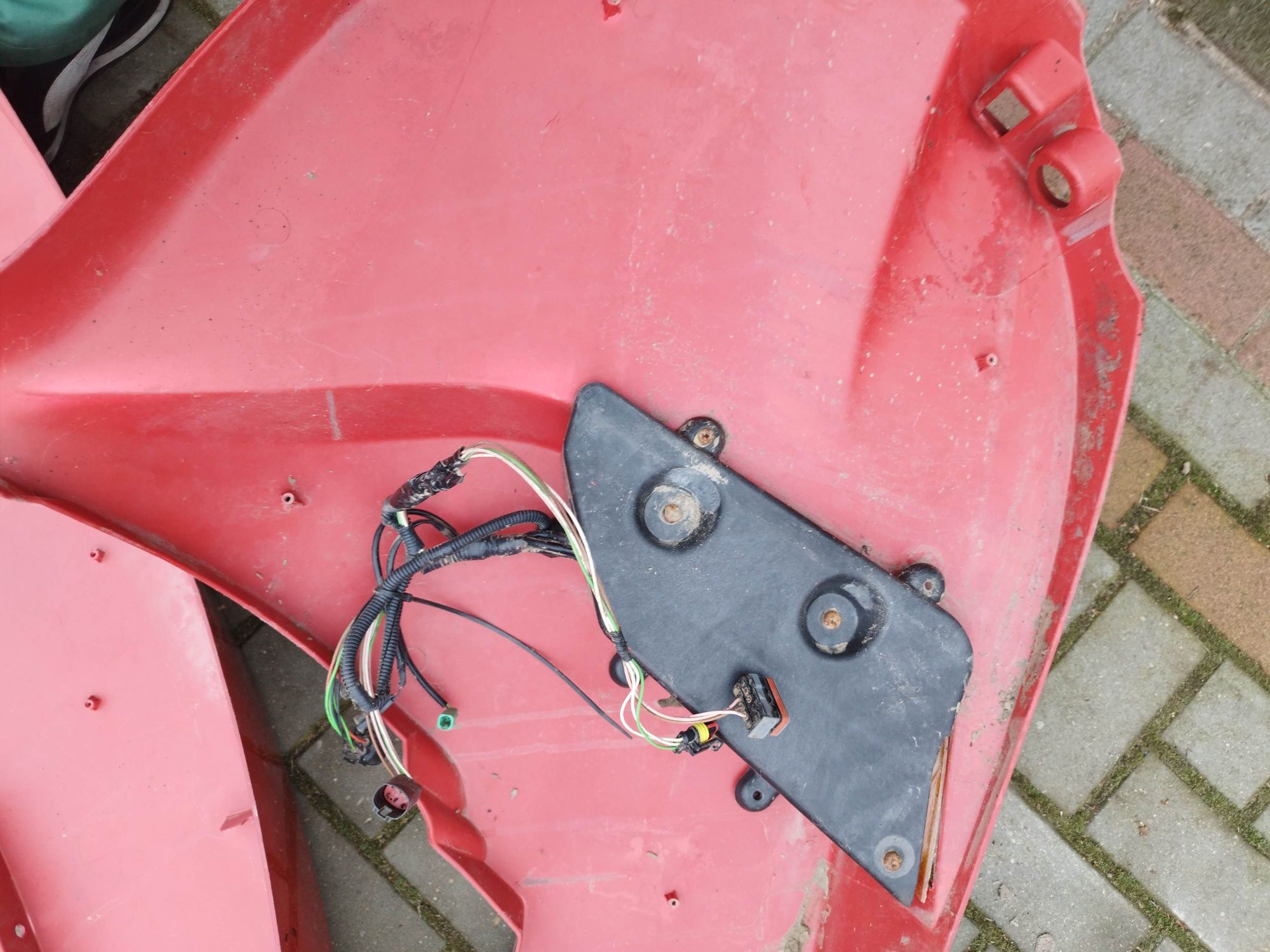 Blotnik tylni prawy Case New Holland steyr